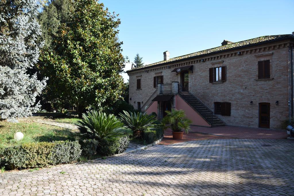 Hotel Il Boschetto Tolentino Exterior foto